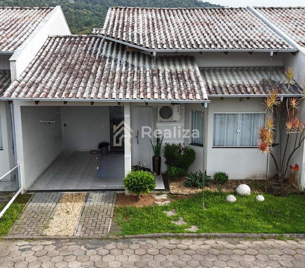 CASA À VENDA – GABIROBA | ITUPORANGA 📍 Localizada no bairro Gabiroba, em frente à UNIDAVI, com ótima localização e fácil acesso - 4
