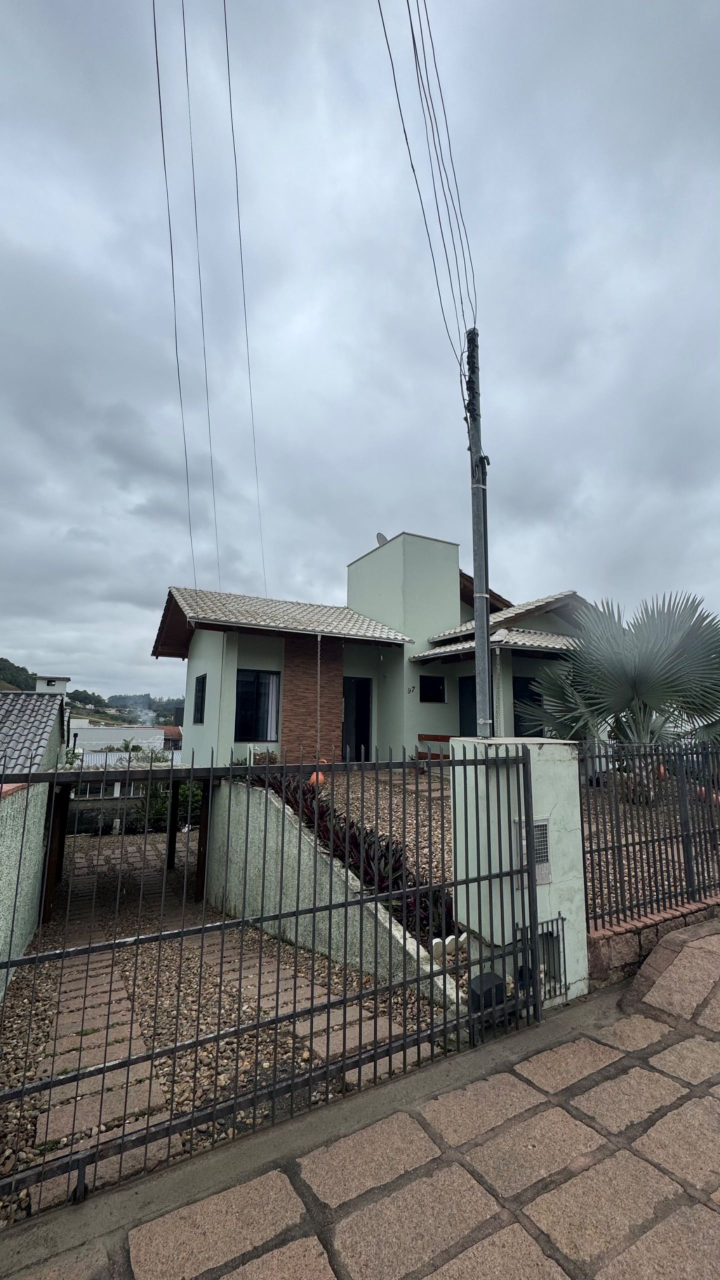 Casa à Venda: Conforto e Qualidade de Vida em Localização Estratégica