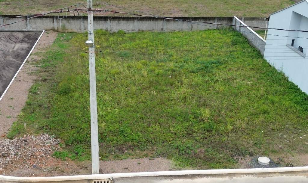 Terreno à Venda em Condomínio Fechado - 6