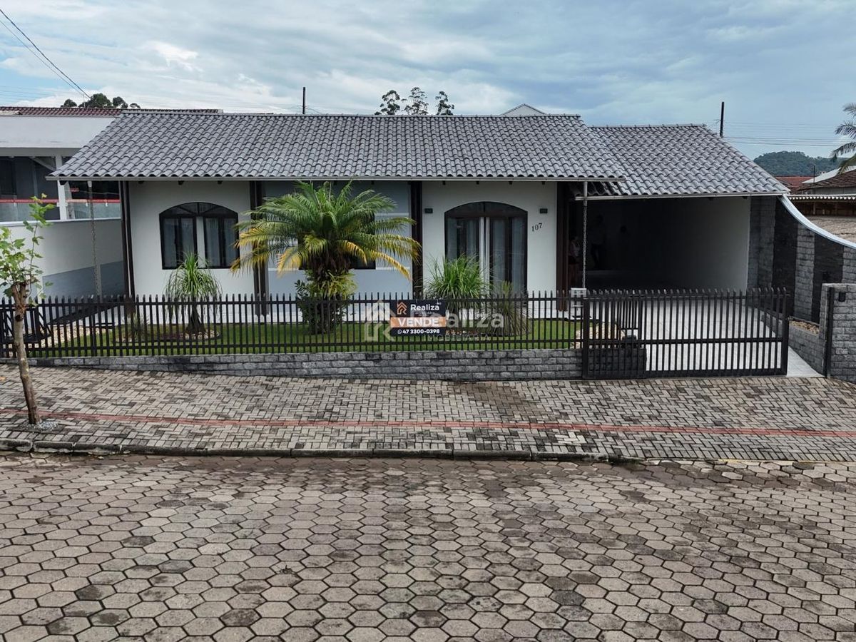 Casa à venda em Ituporanga! 📍 Localizada na Vila Nova, próxima à Cerealista Schmidt,