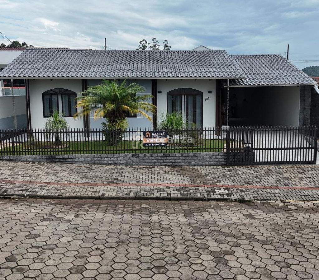 Casa à venda em Ituporanga! 📍 Localizada na Vila Nova, próxima à Cerealista Schmidt, - 1