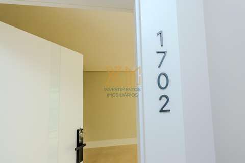 One Tower 1702 - 2