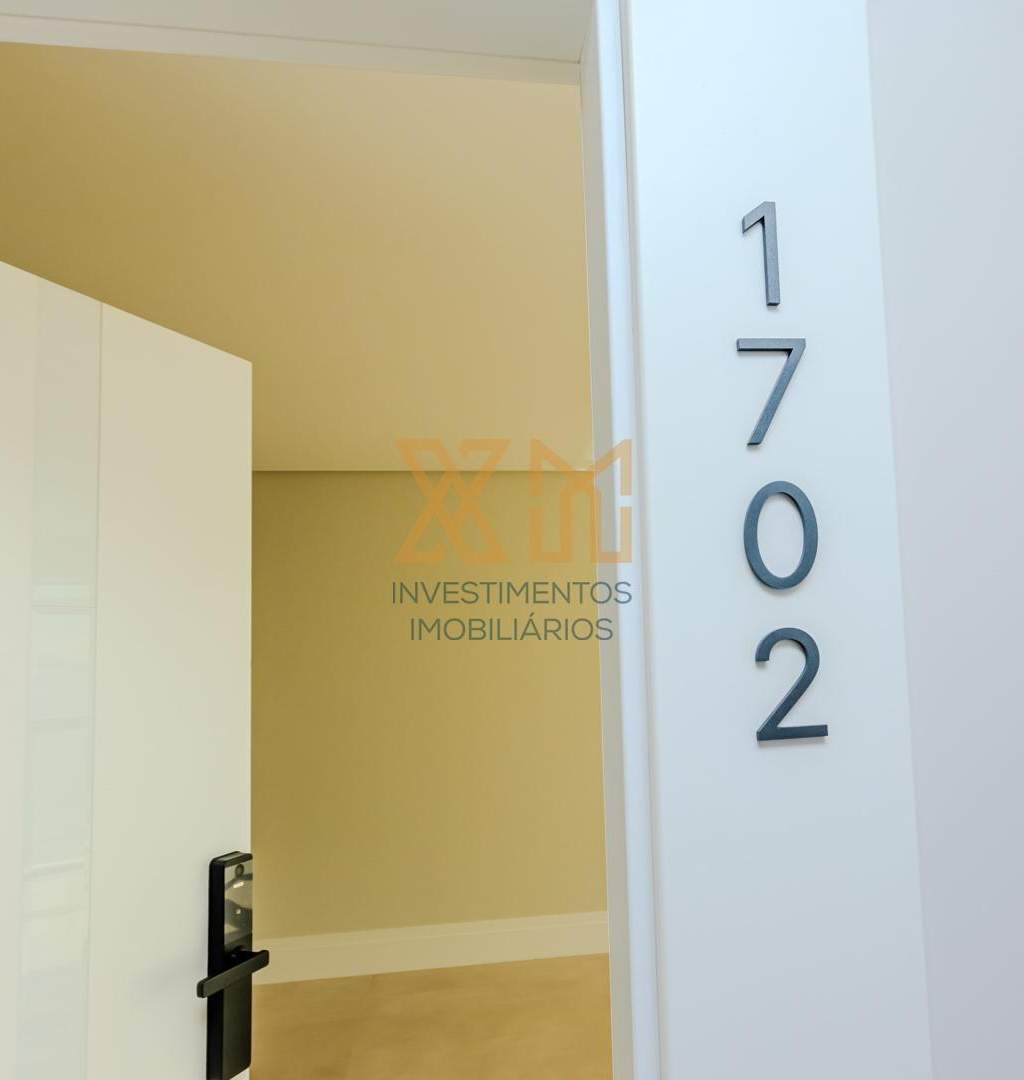 One Tower 1702 - 2