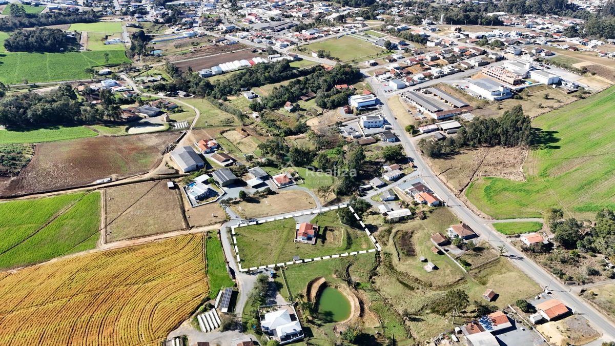 Seu refúgio no campo espera por você! Valada Progresso
