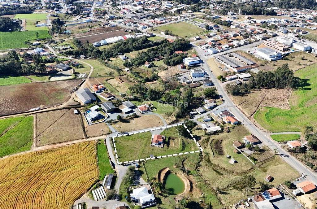 Seu refúgio no campo espera por você! Valada Progresso - 1