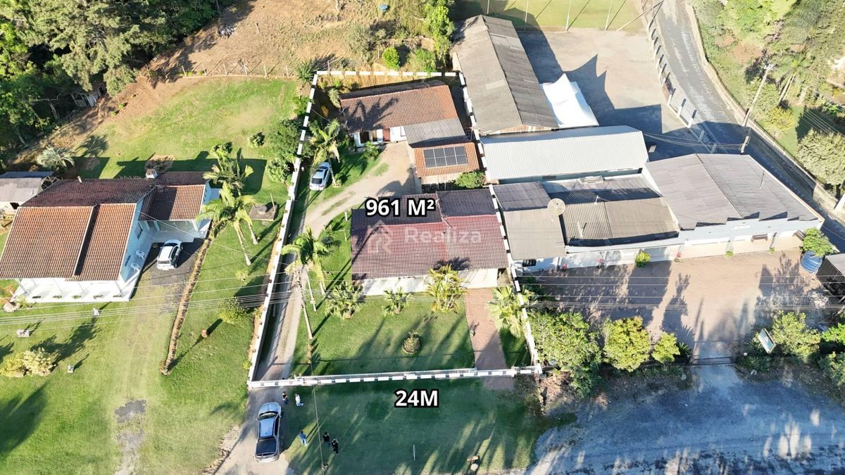 Duas Casas em um Único Terreno
