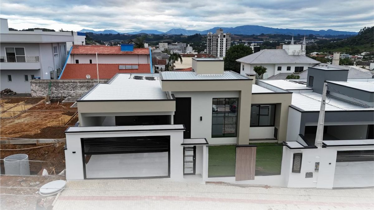 Casa à Venda no Centro de Ituporanga
