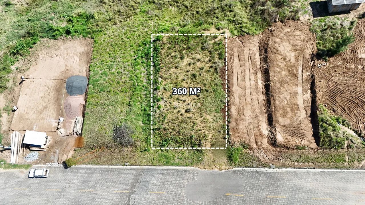 Terreno à venda!  📍 Localização: Loteamento Marquês de La Colina Villa Parque