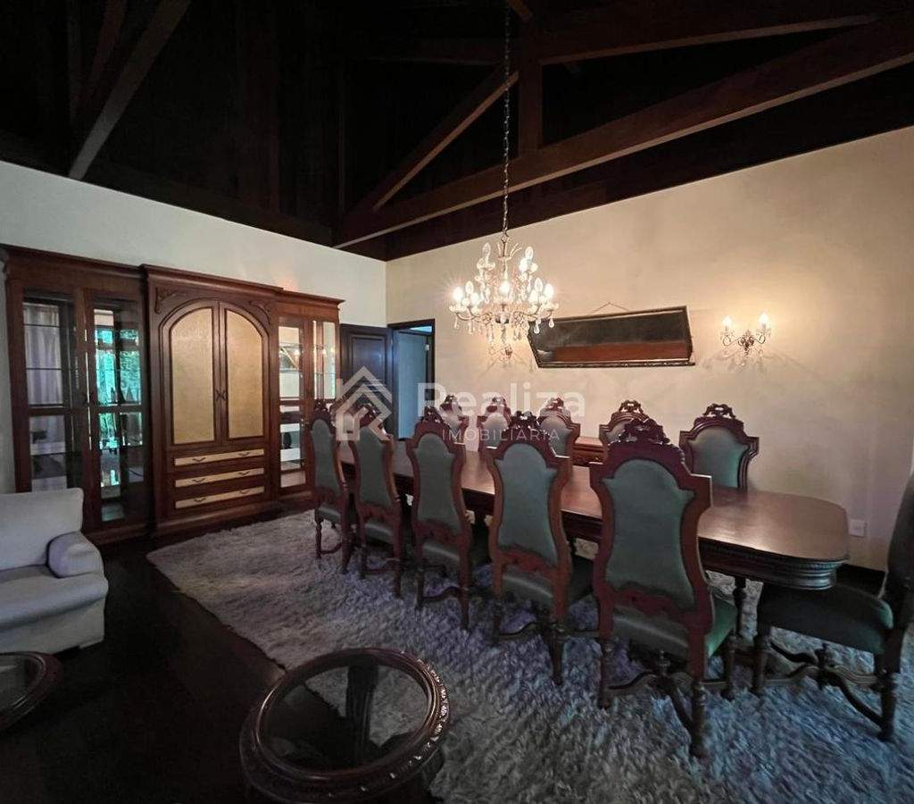 Casa Alto Padrão à Venda ✨ 📍 Localização: Rua Araucária – Bairro Pamplona – Rio do Sul - 5