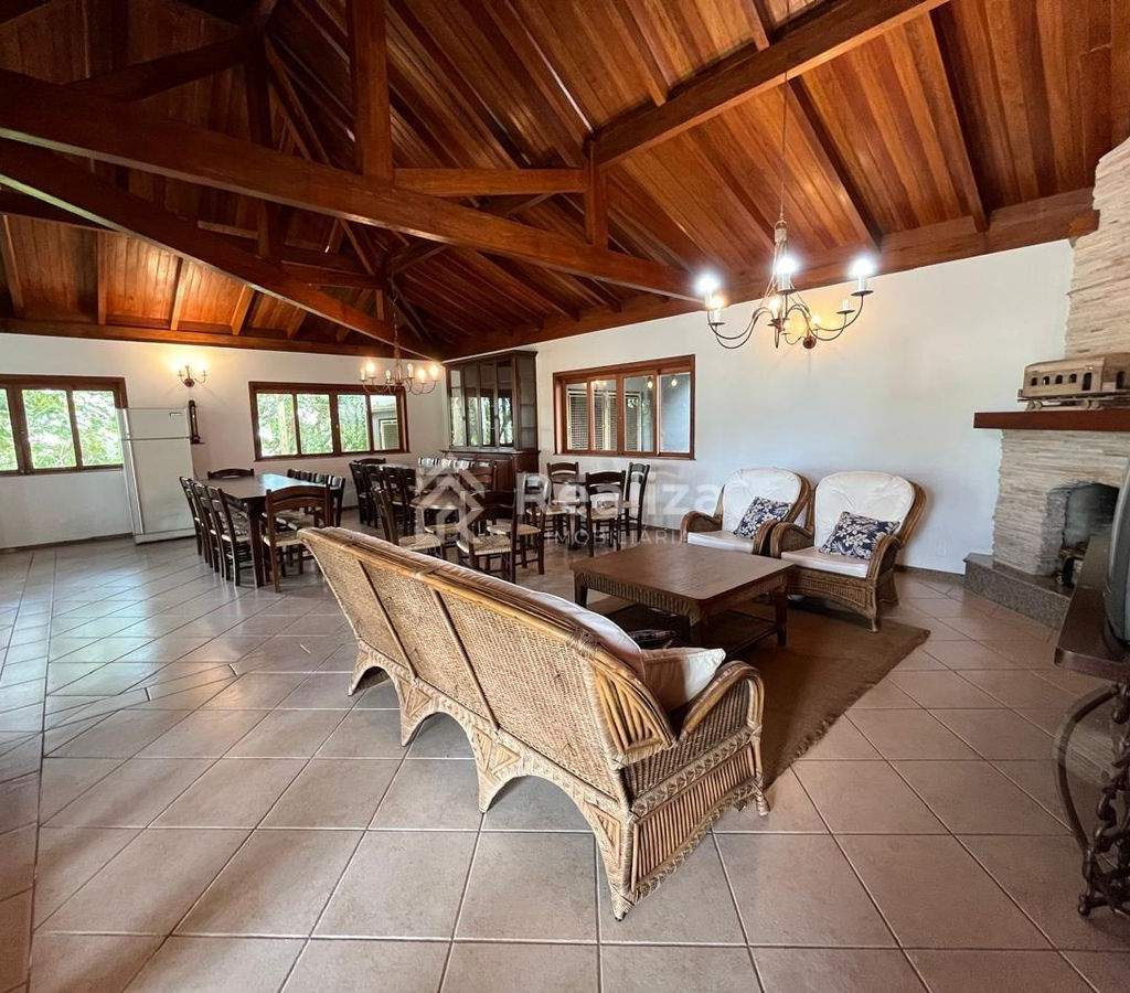 Casa Alto Padrão à Venda ✨ 📍 Localização: Rua Araucária – Bairro Pamplona – Rio do Sul - 14