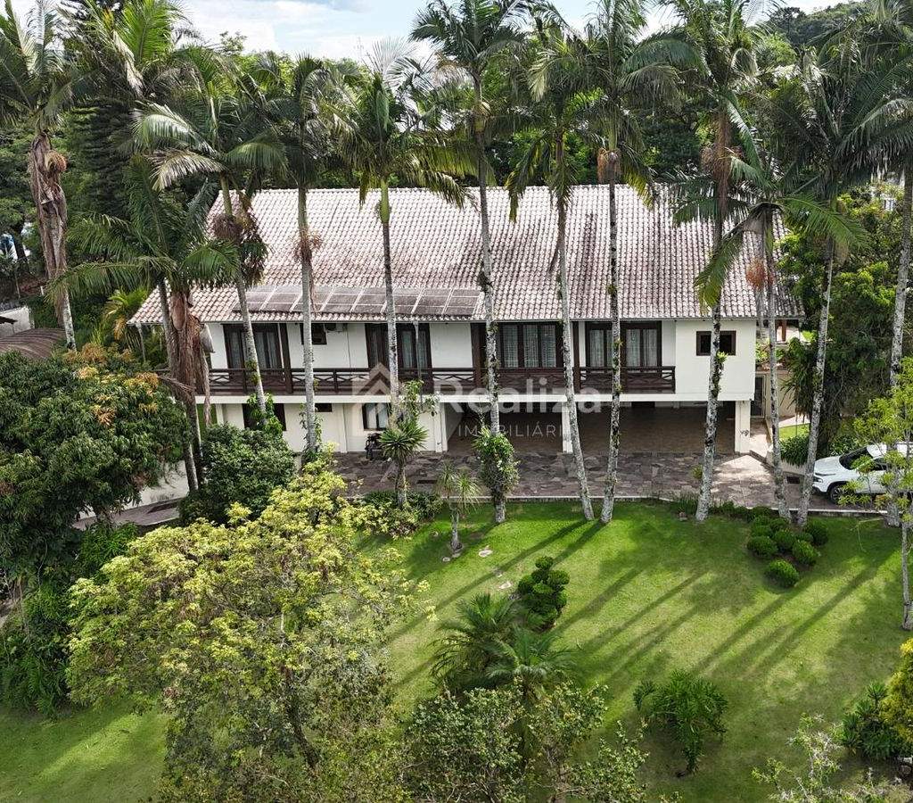 Casa Alto Padrão à Venda ✨ 📍 Localização: Rua Araucária – Bairro Pamplona – Rio do Sul - 15