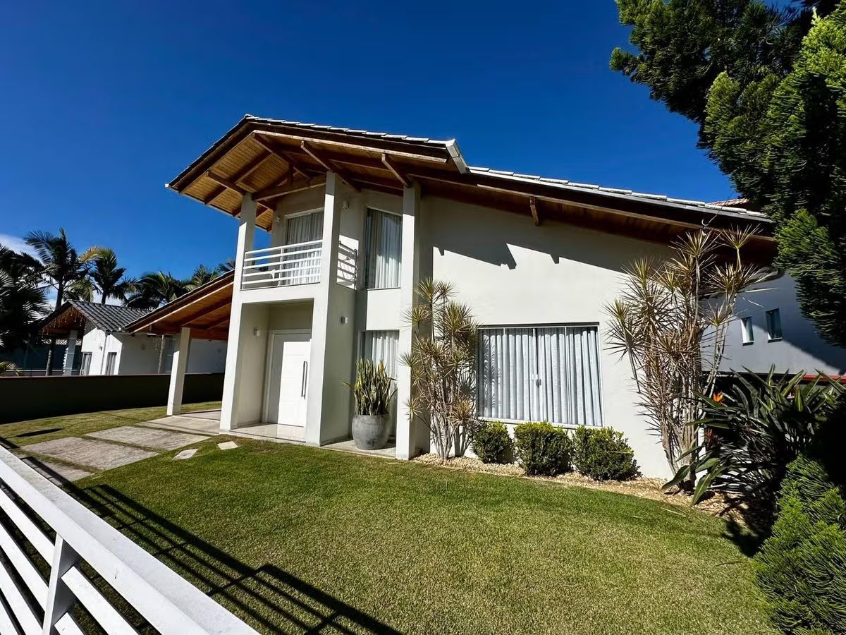 CASA MOBILIADA NO BAIRRO GRUTA - ITUPORANGA
