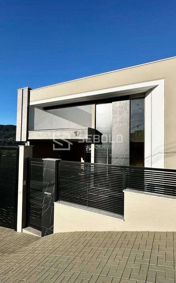 Casa de Alto Padrão no Bairro Fundo Canoas - Rio do Sul