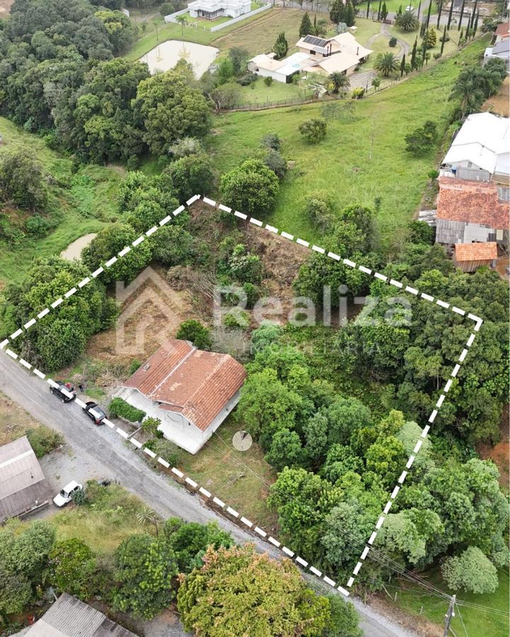 CASA À VENDA NO CENTRO DE IMBUIA-SC