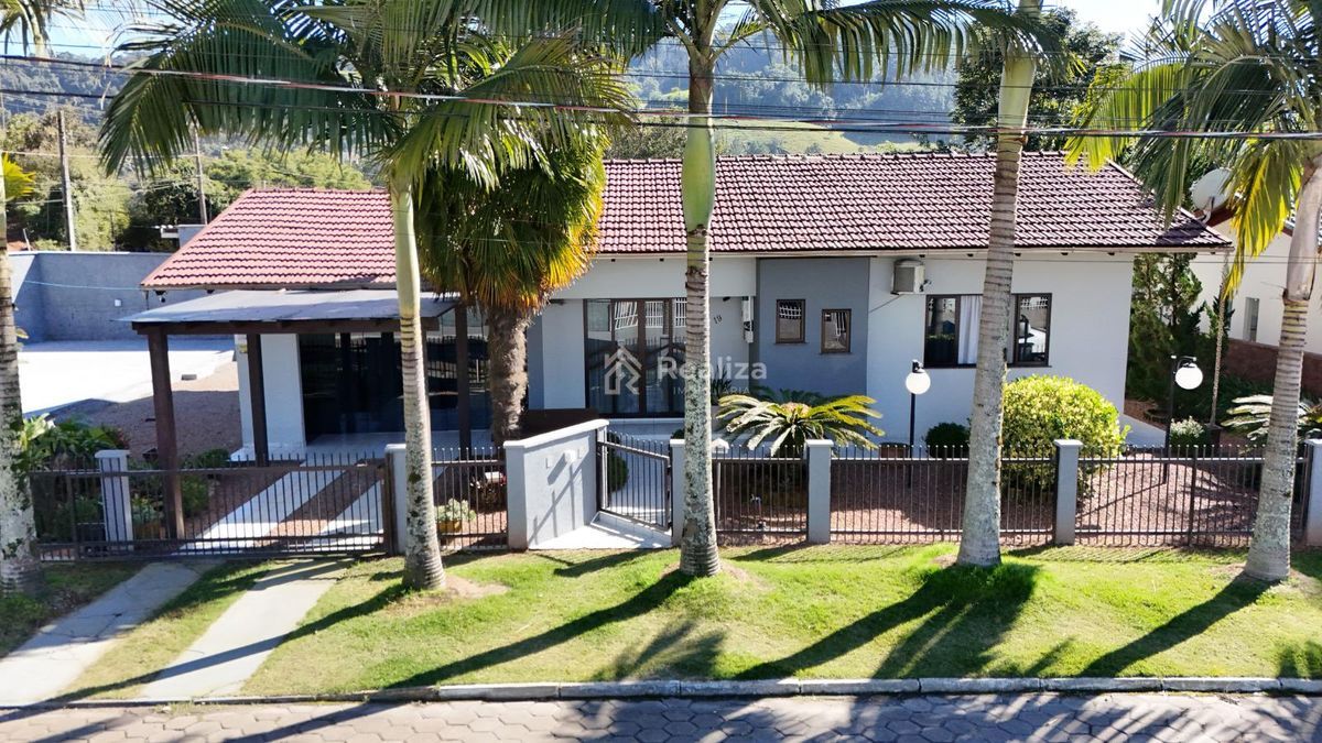 Casa à venda no Bairro Gruta – Ituporanga Se você procura conforto, espaço e uma casa pronta para morar, esta é uma excelente oportunidade!